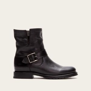 {frye} natalie engineer boot black